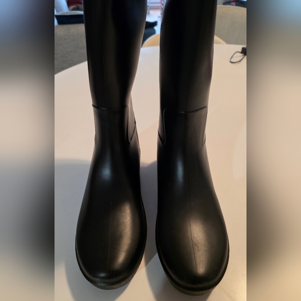 Black Wedge Rain Boots Size US 7.5 Confotable Stylish - Picture 4 of 6